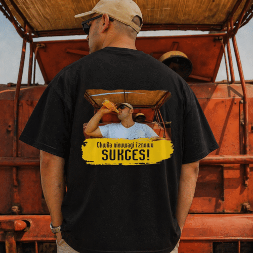Koszulka Oversize ,,Chwila nieuwagi i znowu SUKCES!,, (PREMIUM)